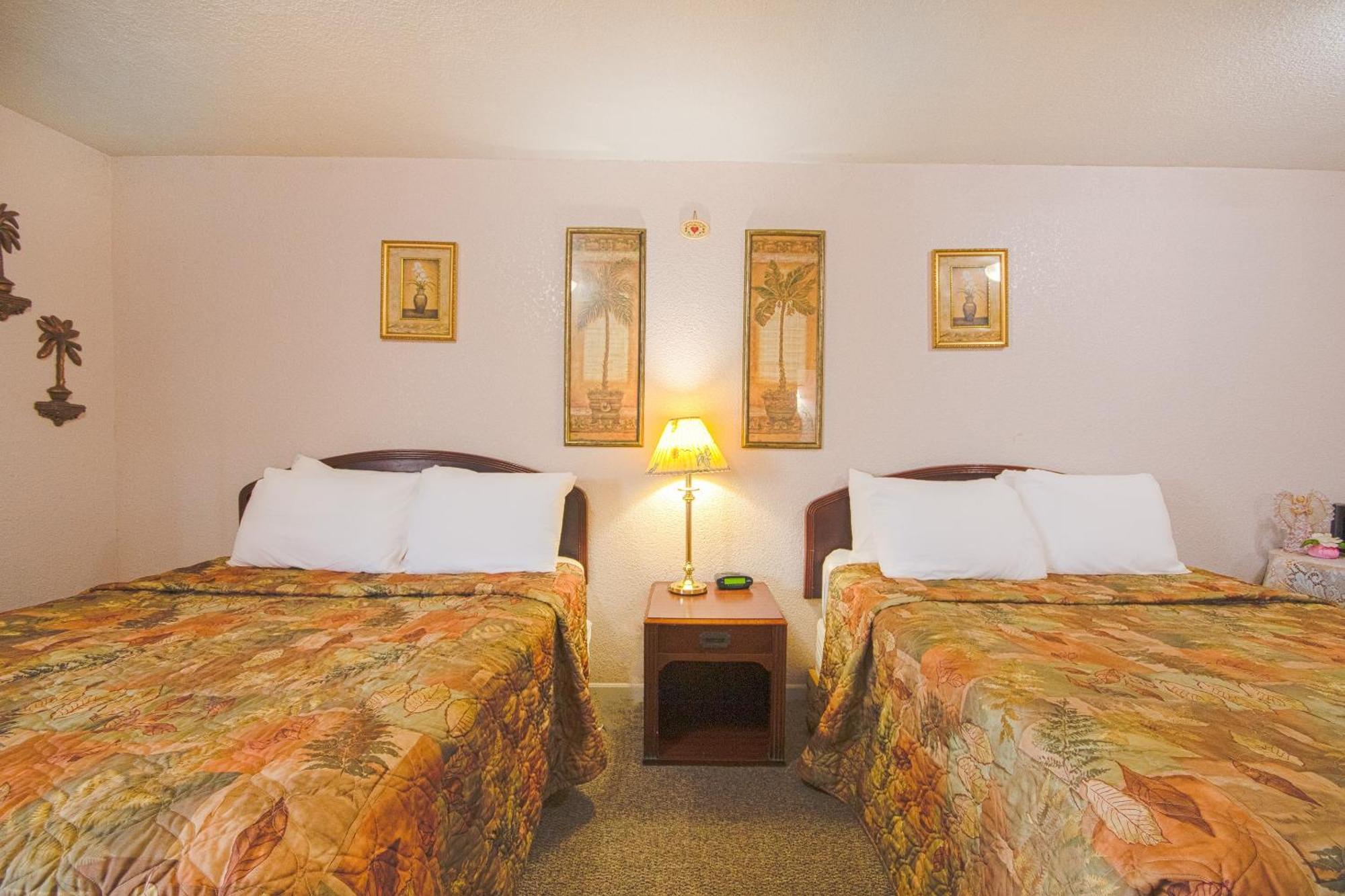 Sunflower Motel Hiawatha By Oyo Exterior foto