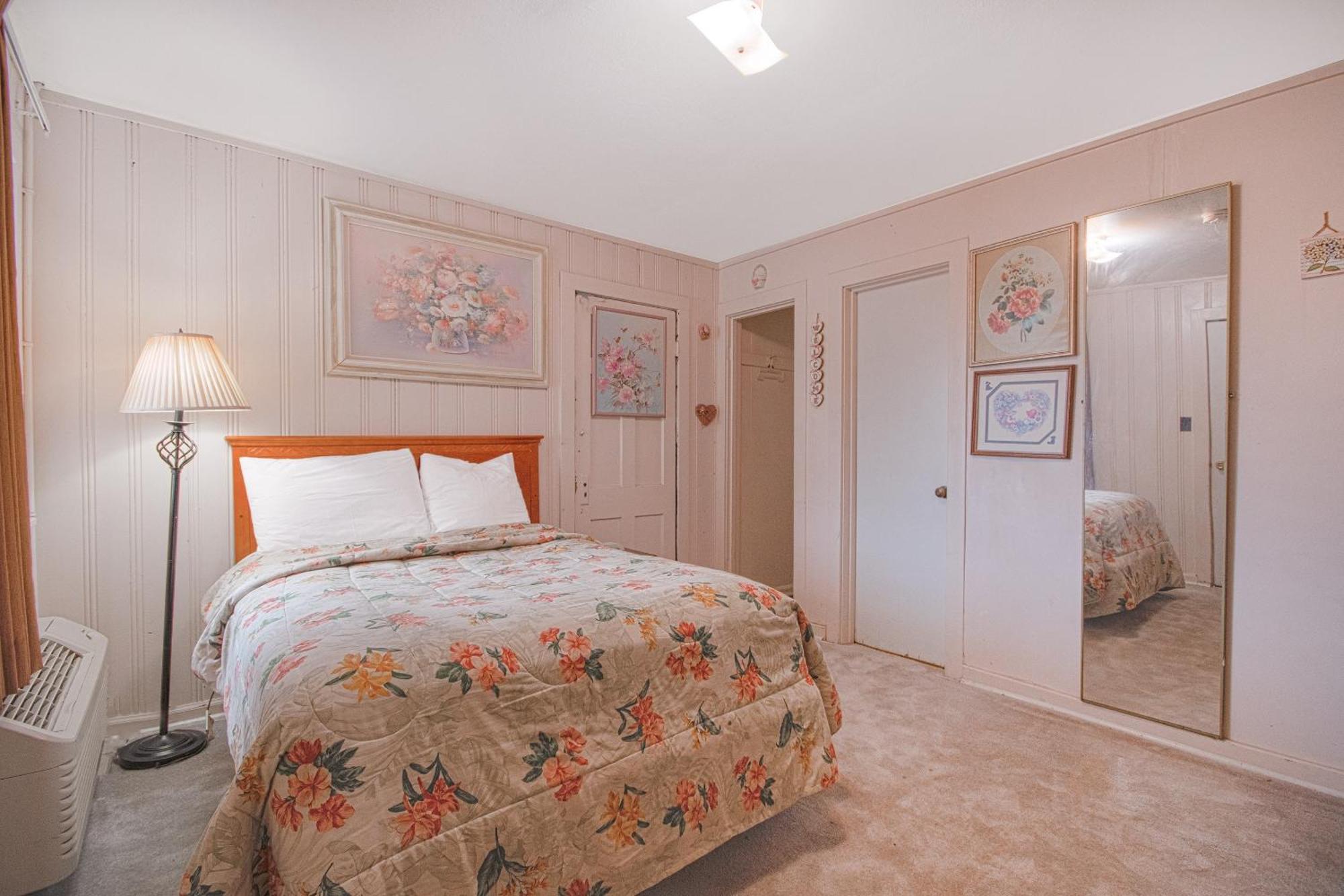 Sunflower Motel Hiawatha By Oyo Exterior foto